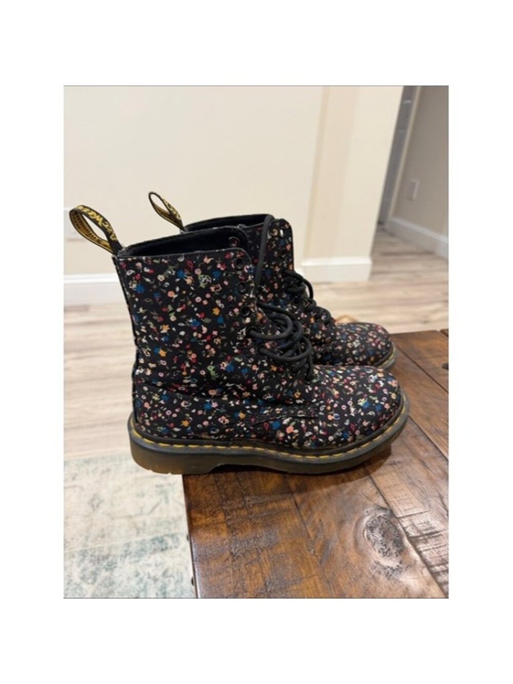 Dr. Martens Page Courtney Black Floral Print Lace-Up Boots size 7 women rare